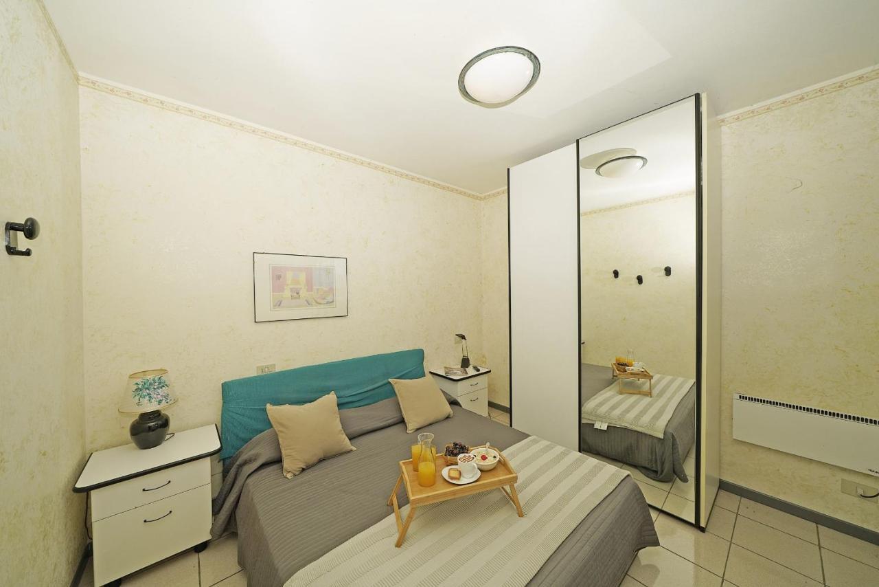 Appartement Il Porticciolo P1-12 By Wonderful Italy à Sirmione Extérieur photo