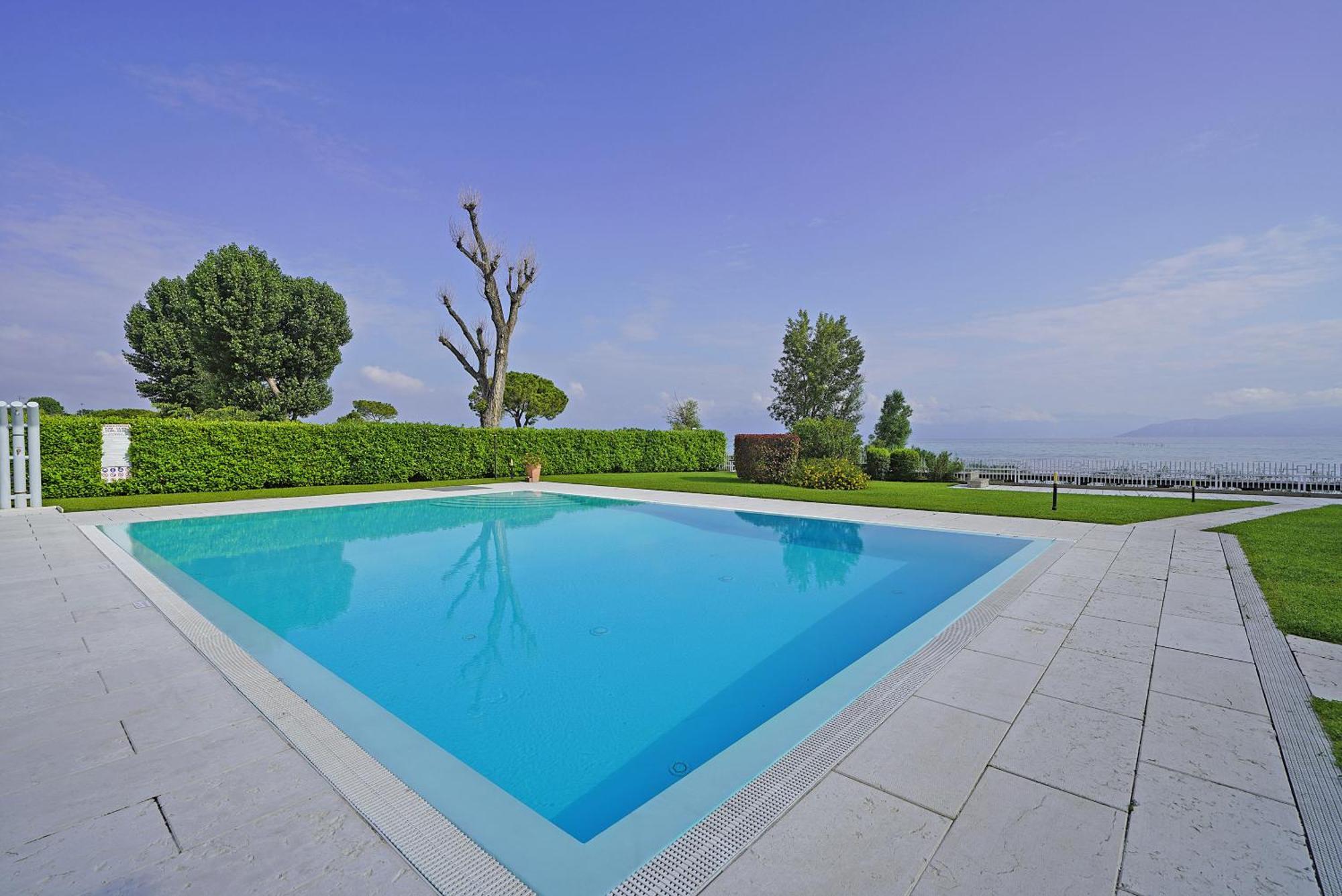Appartement Il Porticciolo P1-12 By Wonderful Italy à Sirmione Extérieur photo